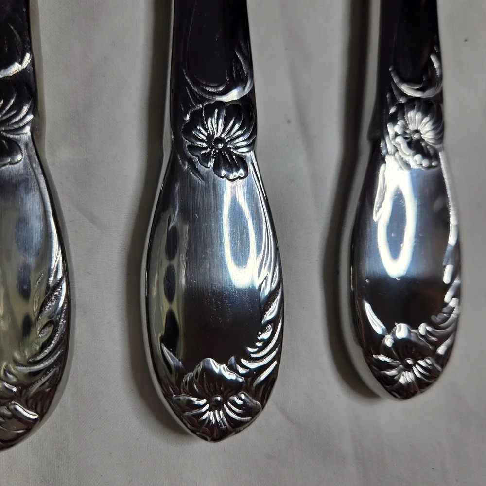 Reed & Barton La Bella Stainless Steel Floral Handle Steak Knives‎ Set of 6